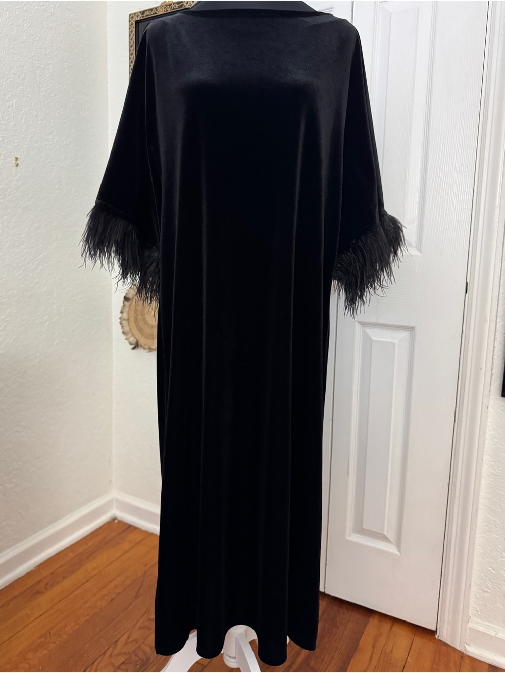 NWT Jude Connally Royce Black Velvet Feather Trim Caftan Dress sz S $288